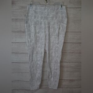 RBX Women's White Patterned High Waist Leggings Size Large EUC